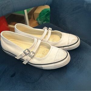 Stylish White Canvas Sneakers with Buckle Straps